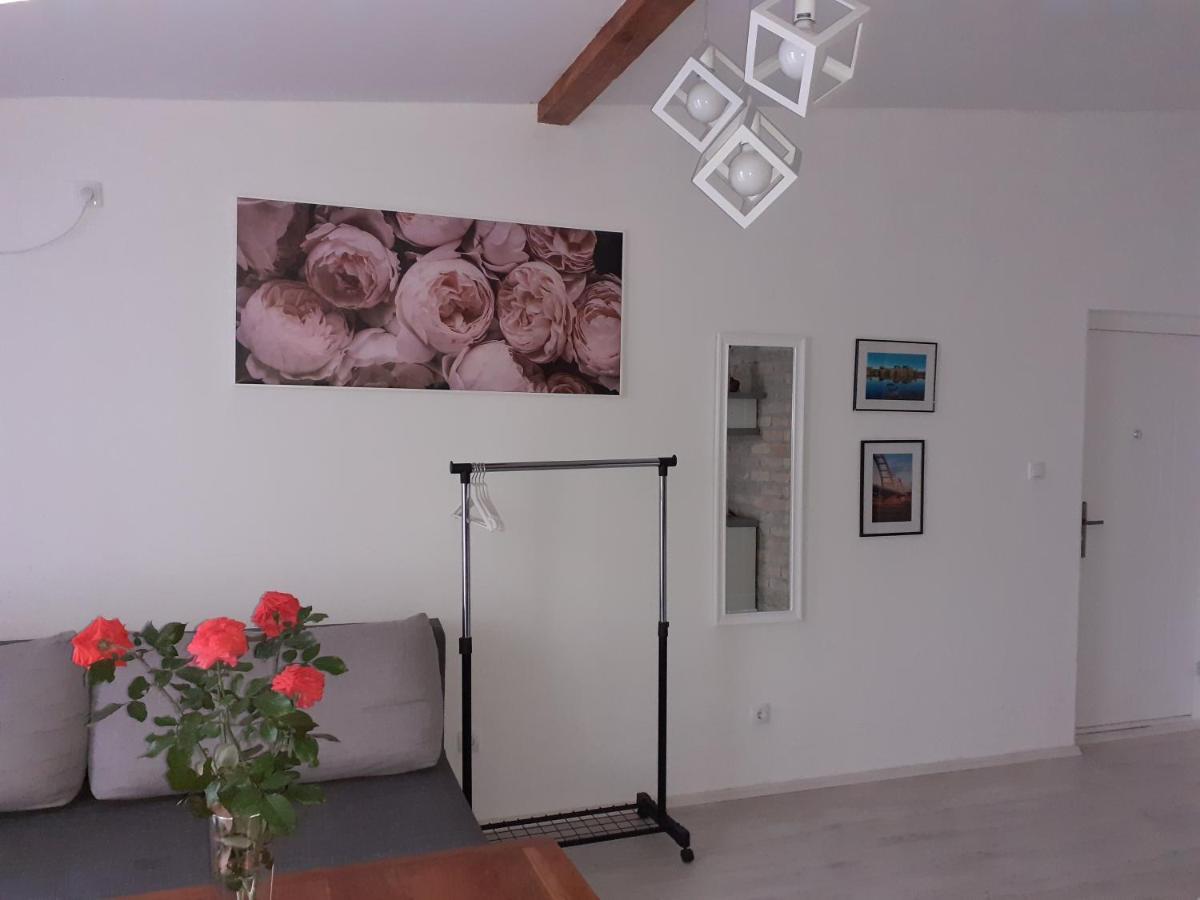 Flora Novi Sad Apartment Exterior photo